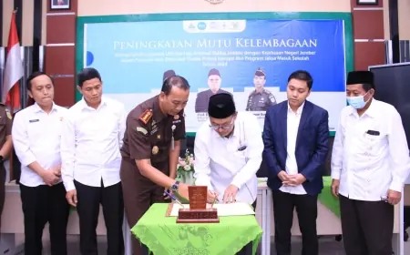 Gandeng Kejari Jember, UIN KHAS Laksanakan Program Jaga Desa san Jaksa Masuk Sekolah