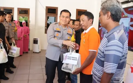 Polisi Nganjuk Gelar Bakti Sosial Religi di Gereja ST. Paulus