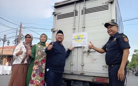Tembus Mancanegara, Bupati Gresik Lepas Ekspor Songkok ke Brunei Darussalam