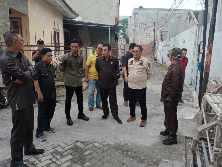 Tinjau Kondisi Drainase, DPUPRPKP Kota Malang Bakal Tindak Bangun Rumah di Fasum