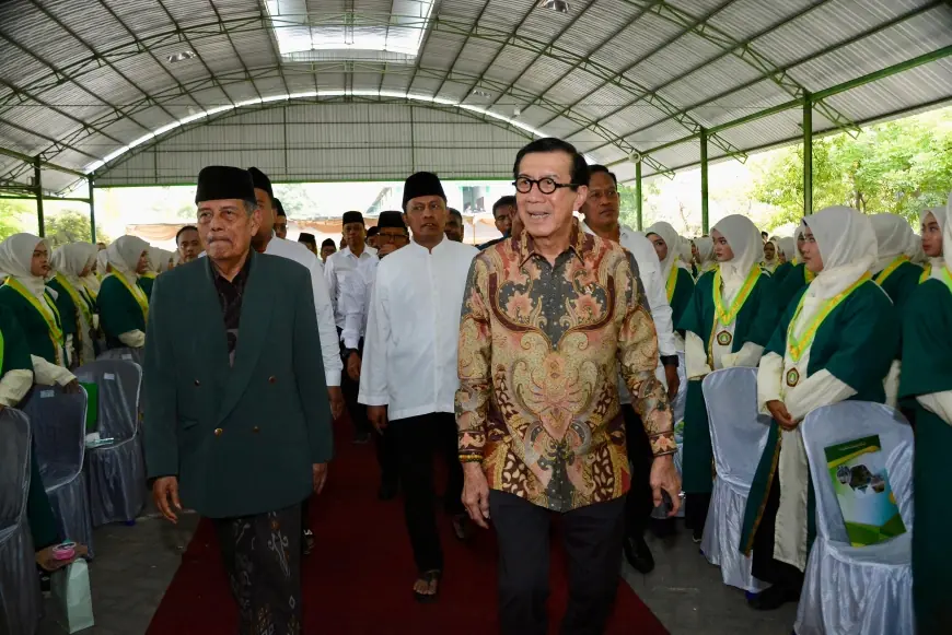 Wisuda Santri, Menteri Hukum dan HAM Kunjungi Ponpes Sunan Drajat Lamongan