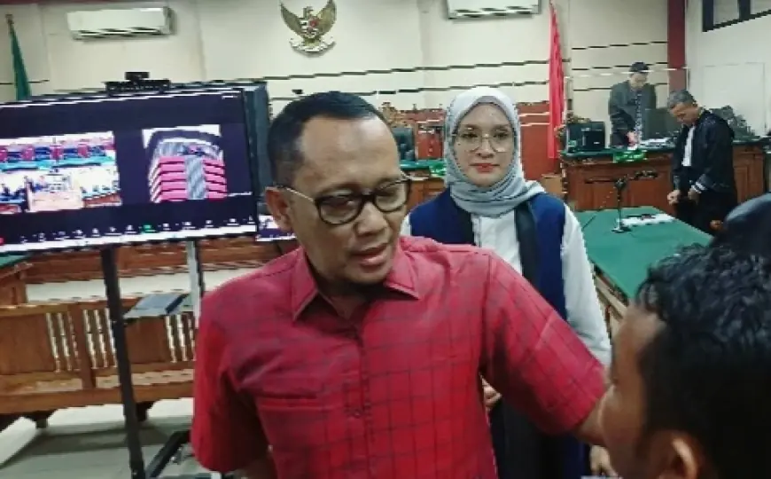 Mantan Bupati Probolinggo Didakwa Pasal Gratifikasi dan TPPU, Pengacara Ajukan Eksepsi