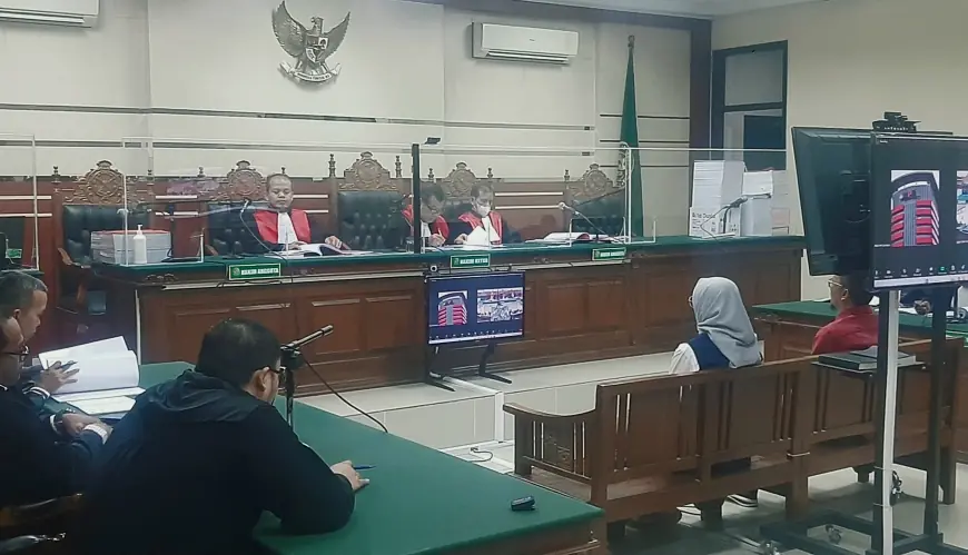 Mantan Bupati Probolinggo Didakwa Pasal Gratifikasi dan TPPU, Pengacara Ajukan Eksepsi