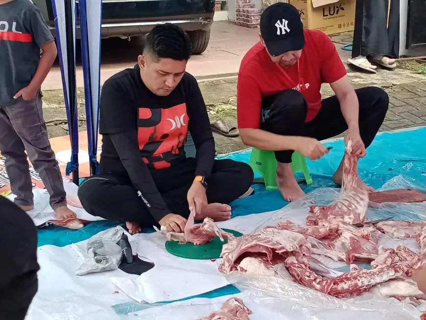 Maknai Idul Adha 1445 Hijriah, DPC PKS Lowokwaru Sembelih 4 ekor Sapi, dan 9 ekor Kambing