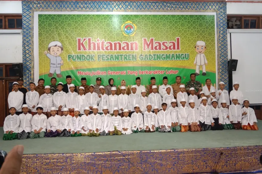 Libur Sekolah, 48 Anak - Anak Ikut Khitan Massal Di Ponpes Gadingmangu Jombang