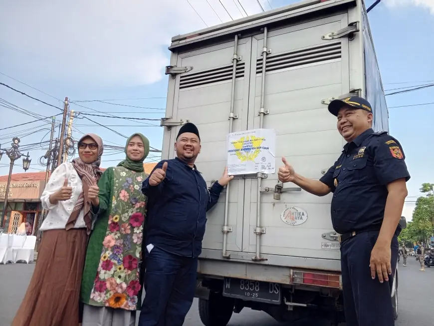 Tembus Mancanegara, Bupati Gresik Lepas Ekspor Songkok ke Brunei Darussalam