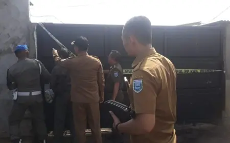 Diduga Bandel Usai Disegel, Pj Bupati Probolinggo Segel Sendiri Karaoke Berkedok Cafe