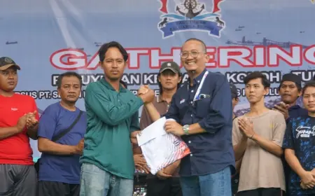 SIG Pabrik Tuban Berikan Tali Asih Kepada 16 ABK MV Noah Satu