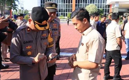 Cegah Judi Online, Ponsel Polisi Gresik Diperiksa