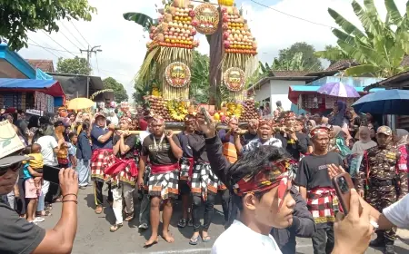 Lestarikan Tradisi, Warga Kaki Gunung Arjuno Gelar Ancak Gunungan