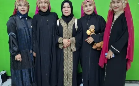 Kepulangan Unik Jemaah Haji NTT: Berbusana Pengantin dan Jubah Raja Salman