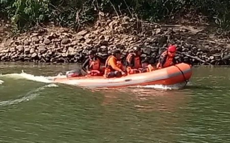 Nahas, Bocah SMP yang Hanyut di Sungai Brantas Kertosono Belum Ditemukan
