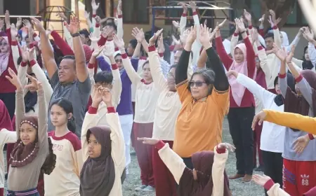 Peringati Hari Anak Nasional, Pj Wali Kota Kediri Senam dan Bermain Bersama Siswa SLB