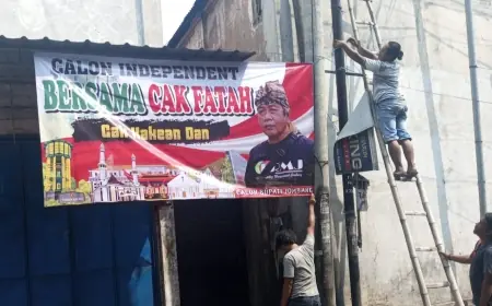 Beredar Banner Dukungan Pengurus PKL Maju Calon Independen Bupati Jombang