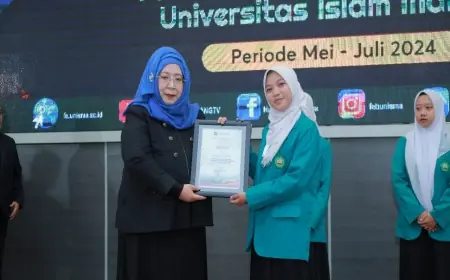 Lepas Peserta Yudisium, Dekan FEB Unisma Tandaskan Kompetensi dan Akhlaqul Karima Lulusannya