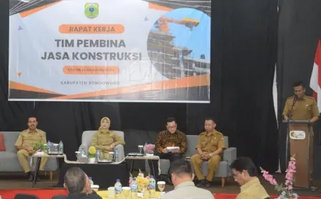 Pemkab Bondowoso Melalui Dinas BSBK Berikan Pembinaan Jasa Kontruksi ke Semua OPD