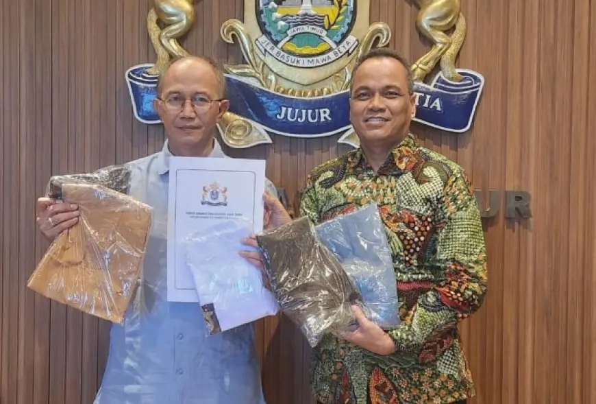 KADIN, FKKS dan Maki Jatim Teken MoU Terkait Distribusi Seragam Sekolah Tahun Ajaran Baru