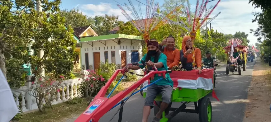 Peringatan Hari Koperasi, Bupati Jember Naik Iring Iringan Traktor Meriahkan Acara