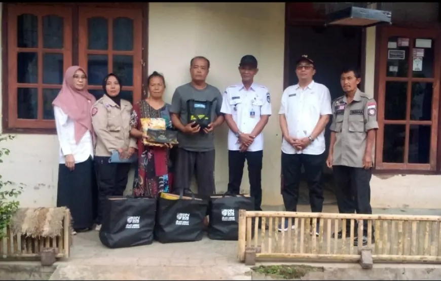 Tanggap Cepat, Dinas Sosial Kabupaten Jember Beri Bantuan Kebakaran Warga Patrang 