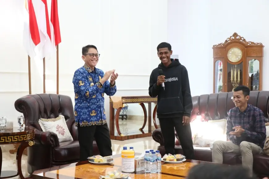 Pemkab Bojonegoro Berikan Kado Pada Pemuda Berprestasi