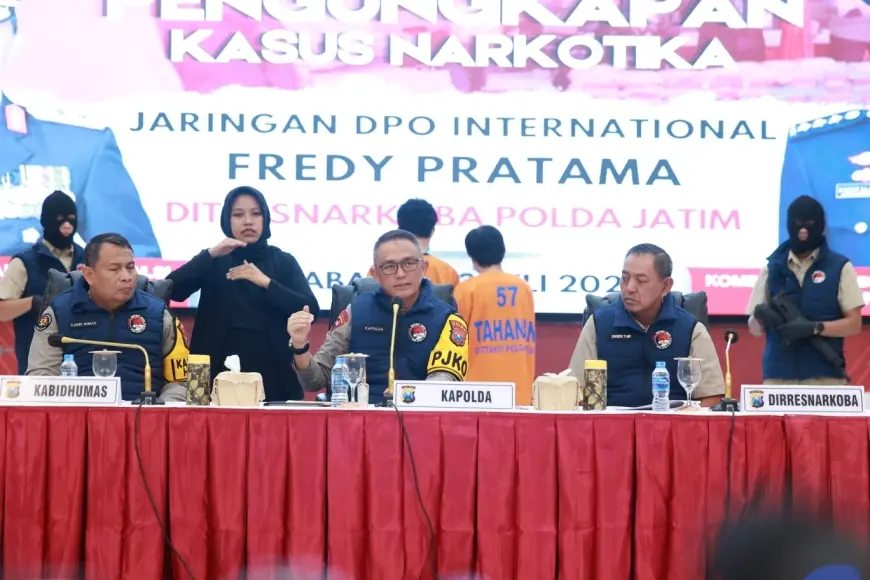 Polda Jatim Bongkar Sindikat Pengedar Narkoba Jaringan Internasional DPO Fredy Pratama, Dua Kurir Tertangkap !