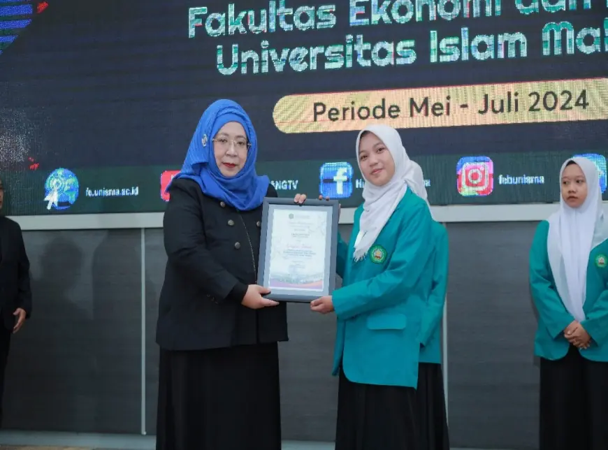 Lepas Peserta Yudisium, Dekan FEB Unisma Tandaskan Kompetensi dan Akhlaqul Karima Lulusannya