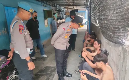 Polres Jombang 'Gasak' Penjual Miras, Empat Orang Berikut Ratusan Botol Diamankan