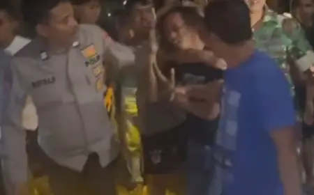 Diteriaki Mak-Mak, Maling Gondrong di Gresik Babak Belur Dihajar Warga