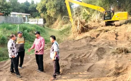 Alami Sedimentasi Karena Banjir, BPBD Jatim Lakukan Normalisasi Sungai di Probolinggo