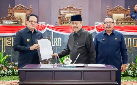 P-APBD Pemprov Jatim 2024 Resmi Disahkan dan Ditandatangani Pj Gubernur Serta Jajaran Pimpinan DPRD