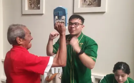 FK UKWMS Rayakan Dies Natalis ke-13 dengan Pemeriksaan TSH Gratis untuk Lansia