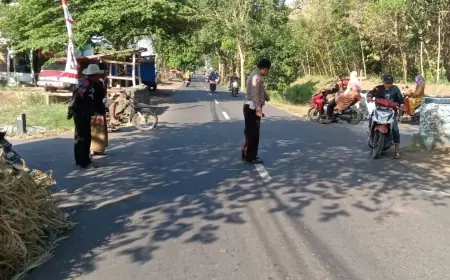 Bonceng Tiga, Siswi di Banyuanyar Sebabkan Kecelakaan