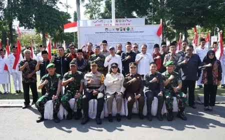 Didampingi Kapolres dan Dandim, Pj Wali Kota Kediri Pimpin Apel Gelar Pasukan Operasi Mantap Praja Semeru 2024