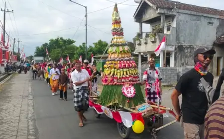 Hidupkan Tradisi Turun Temurun, Warga Jombang Gelar Grebeg Gunungan Nusantara