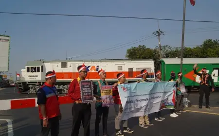 Sambut HUT ke-79 RI, KAI Berkolaborasi dengan Stakeholder dan Pecinta KA Gelorakan Semangat Selamat di Perlintasan