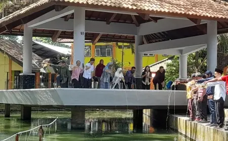 Festival Penuangan Cairan Eco Enzyme oleh Perguruan Tinggi Terbanyak di Indonesia