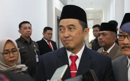 Pj Bupati Jombang Perintah Ambil Paksa Ruko Simpang Tiga, Ketua FRMJ Sebut Prematur