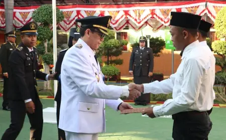Serahkan SK Remisi Umum, Pj Bupati Bojonegoro Minta Warga Binaan Lapas Menjaga Perilaku Baik