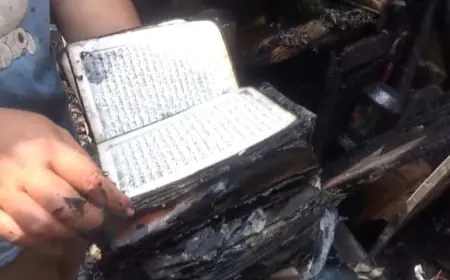 Kitab Suci Al Quran Selamat Dari Kebakaran Rumah Di Jombang