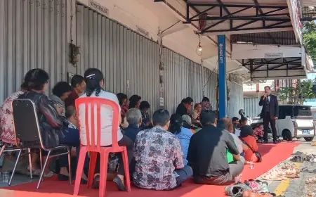 Buntut Penyegelan Gereja di Jombang, Jemaat Ibadah di Teras Ruko