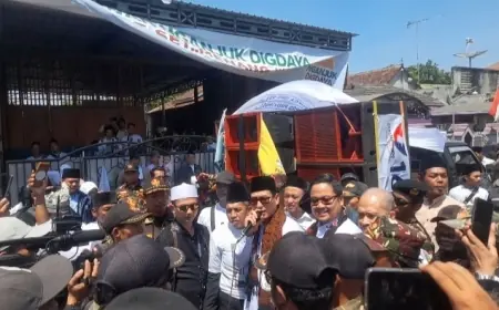 Dapat Restu Kiai, Pasangan Gus Ibin dan Aushaf Geruduk KPU Nganjuk