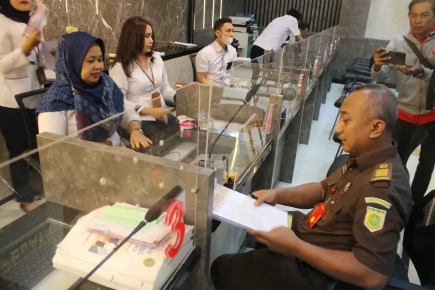 Tim JPU Kejari Surabaya Resmi Ajukan Berkas Kasasi Gregorius Ronald Tannur ke PN Surabaya