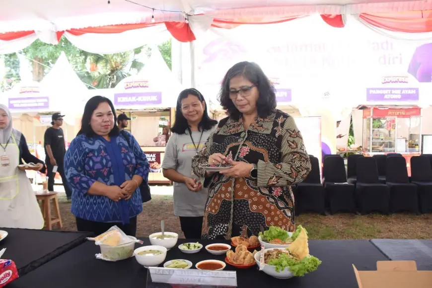 Buka Street Food Festival Explorasa, Pj Wali Kota Kediri Ajak Masyarakat Nikmati Berbagai Jajanan Kota Kediri