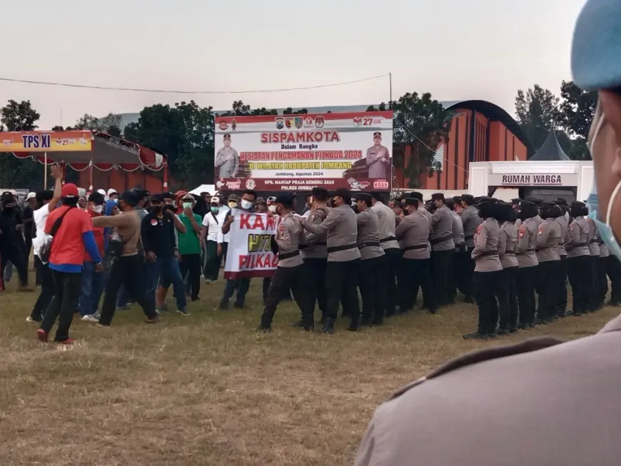 Sispamkota Polres Jombang Persiapan Pilkada 2024, Simulasi Tahapan Pengamanan Libatkan Ratusan Anggota