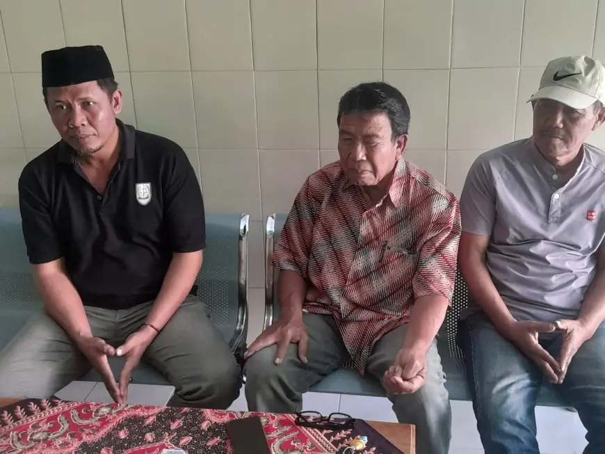 Audiensi Dugaan Pungli, Kepsek SMPN 1 Tanjunganom dan Ketua LSM FAAM Adu Mulut Hingga Nyaris Baku Hantam