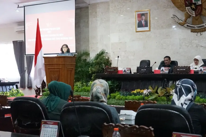 Pj Wali Kota Kediri Jelaskan Nota Keuangan Raperda tentang Perubahan APBD Tahun Anggaran 2024