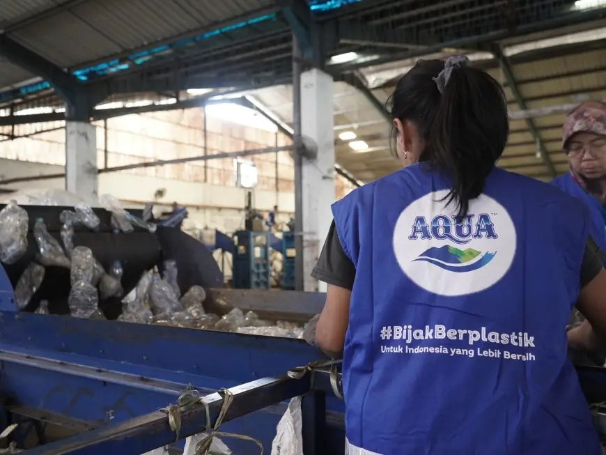 Kelola 1400 Metrik Ton Sampah Plastik: Kolaborasi AQUA dan Rekosistem untuk Masa Depan yang Lebih Hijau