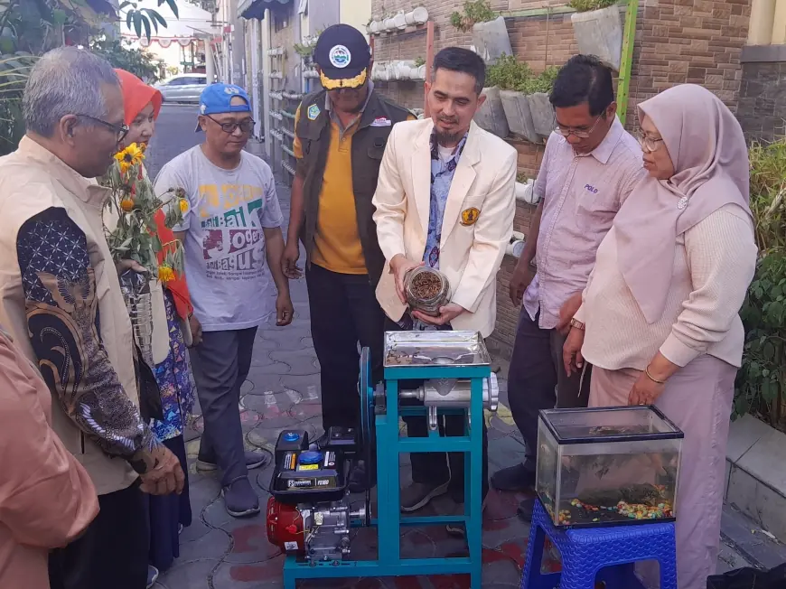 Kolaborasi UWKS dan Kampung Sayur Ondomohen: Inovasi Budidaya Ikan Zebra Pink dan Maggot untuk Pemberdayaan Masyarakat