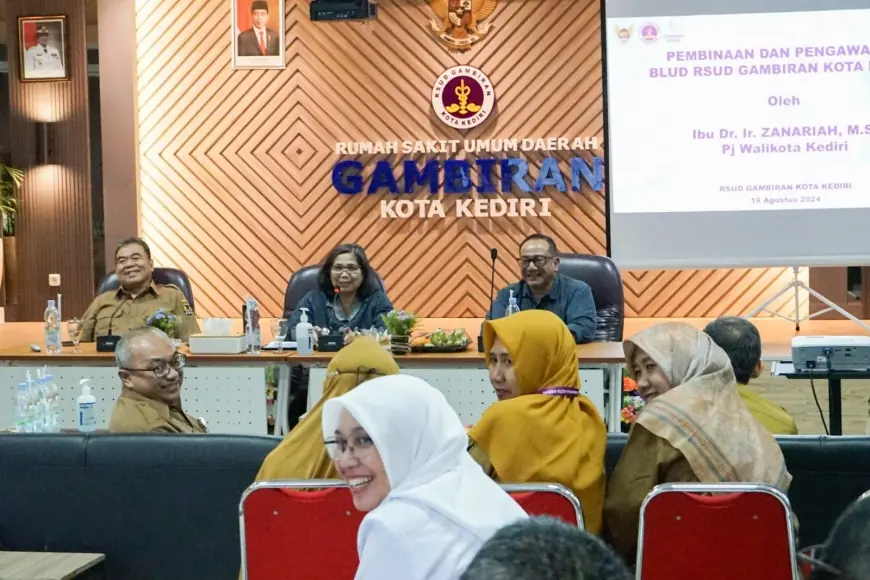 Pj Wali Kota Kediri Beri Arahan Pada Evaluasi Kinerja Pelayanan RSUD Gambiran