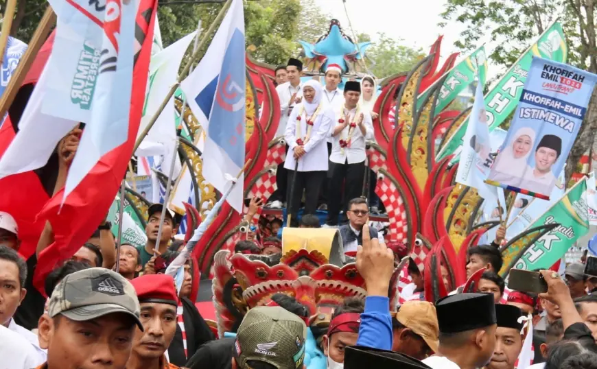 Petahana Khofifah-Emil Resmi Terdaftar KPU Jatim Pasangan Cagub Cawagub 2024-2029 di Kawal Kirab Budaya